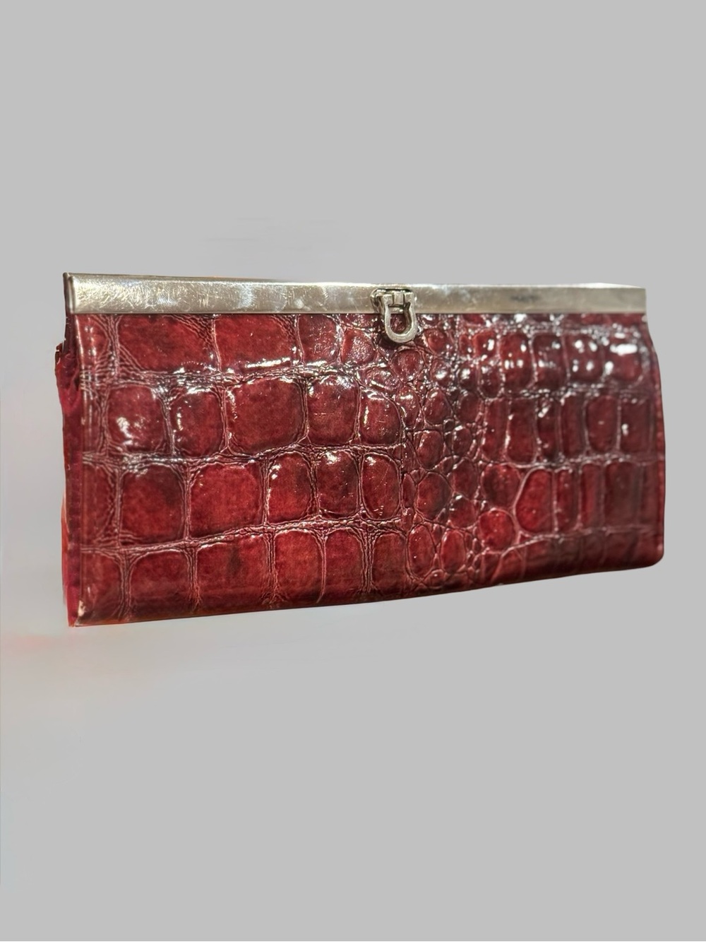 Vintage Croc-Embossed Red Faux Leather Clutch with Silver Frame